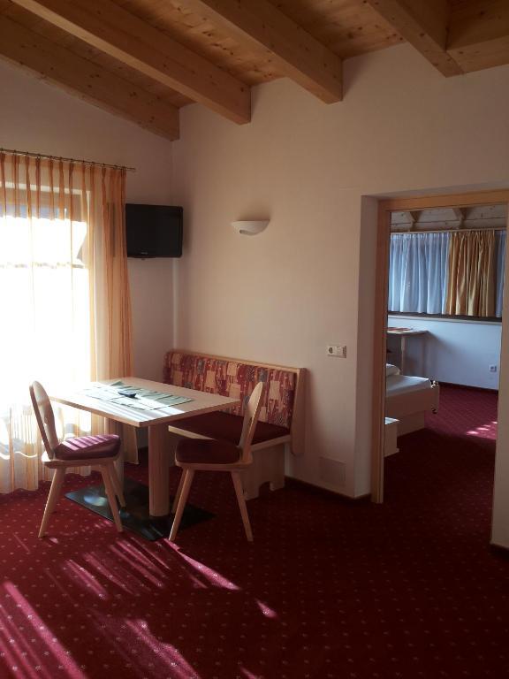 Hotel Laerchenhain San Valentino alla Muta Habitación foto